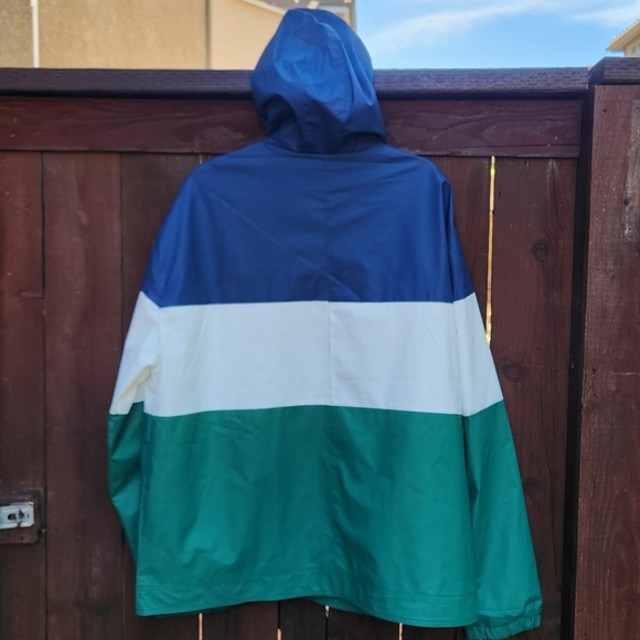 Colorblock Blue, White, and Green Men's Jacket - Wqterproof NWT - Picture 8 of 11